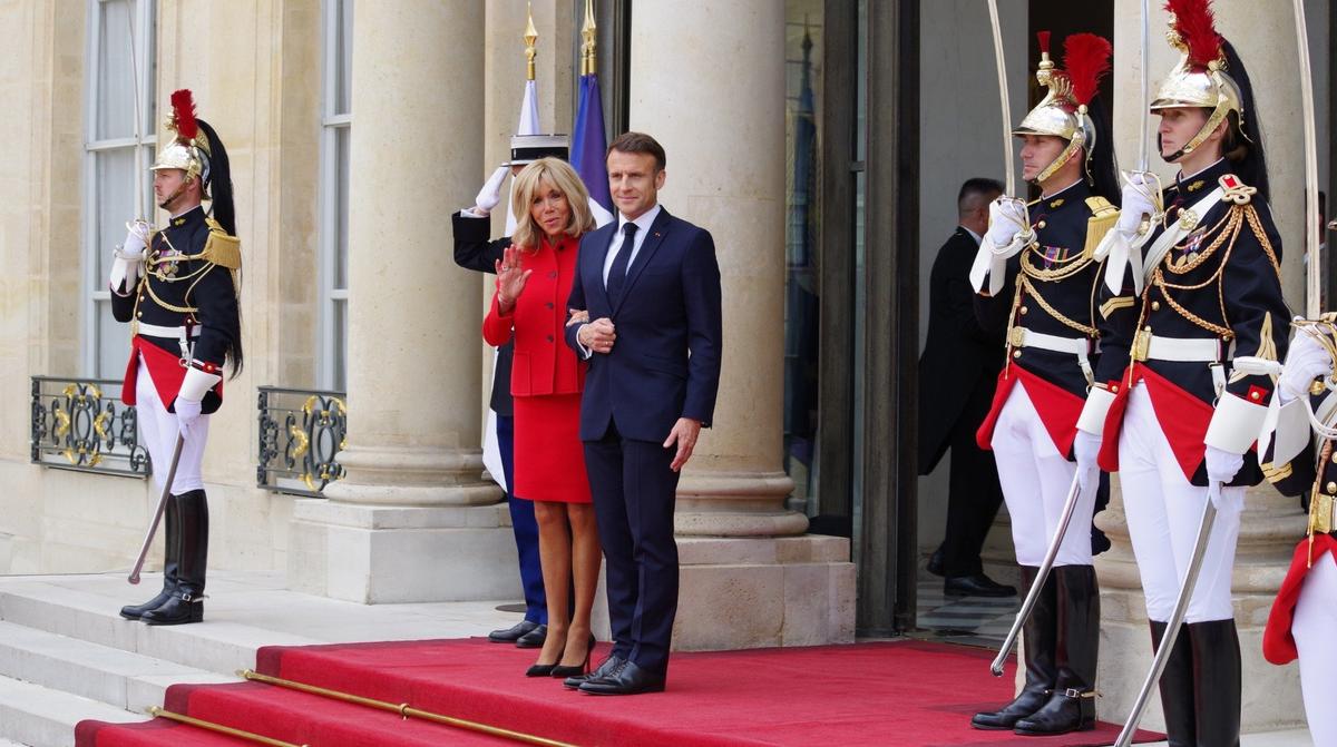 Брижит и Эмманюэль Макроны. Фото: Юрий Сафронов / «Новая газета»