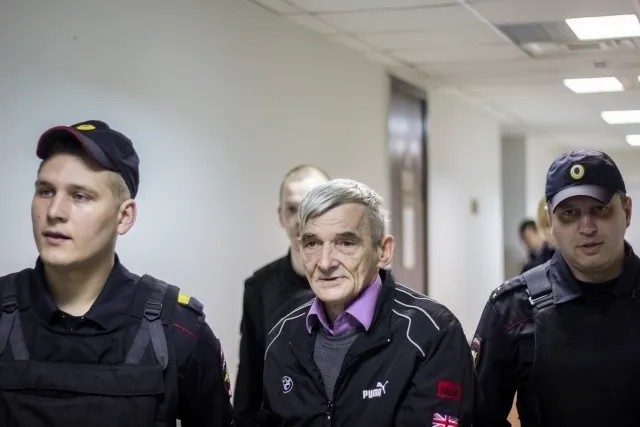 Юрий Дмитриев в суде. Фото: Сергей Маркелов / 7x7