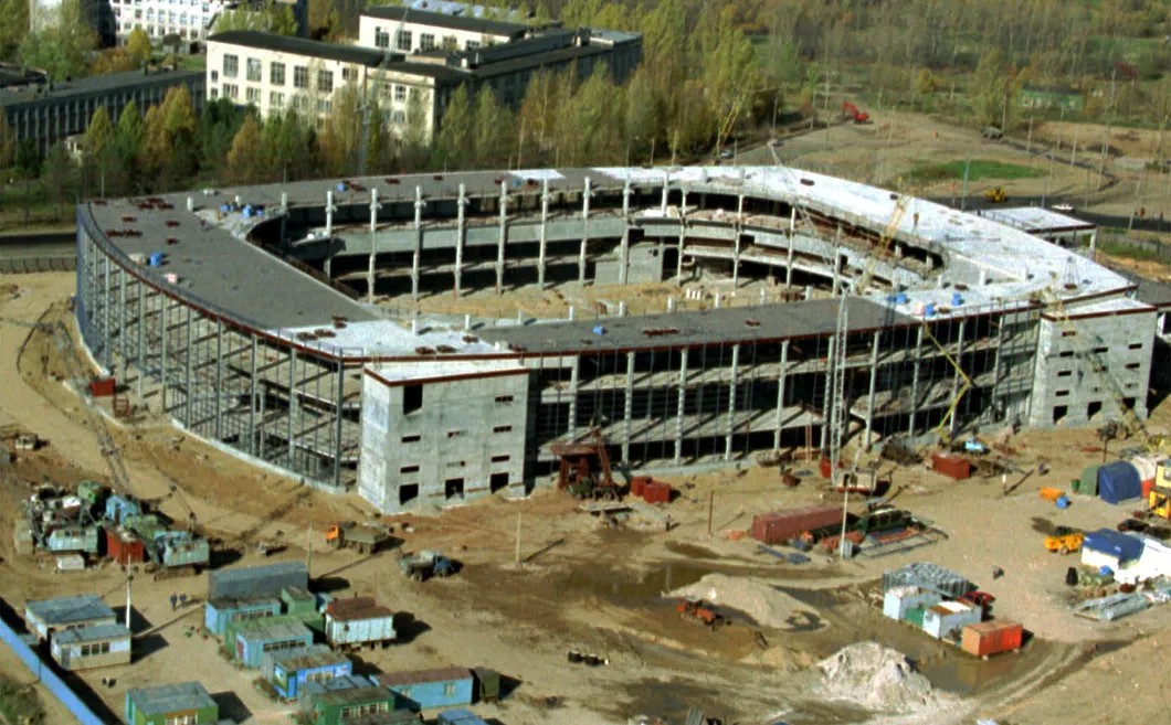 Строительство дворца спорта в Ярославле, 1999 г. Фото: Сергей Метелица / ИТАР-ТАСС