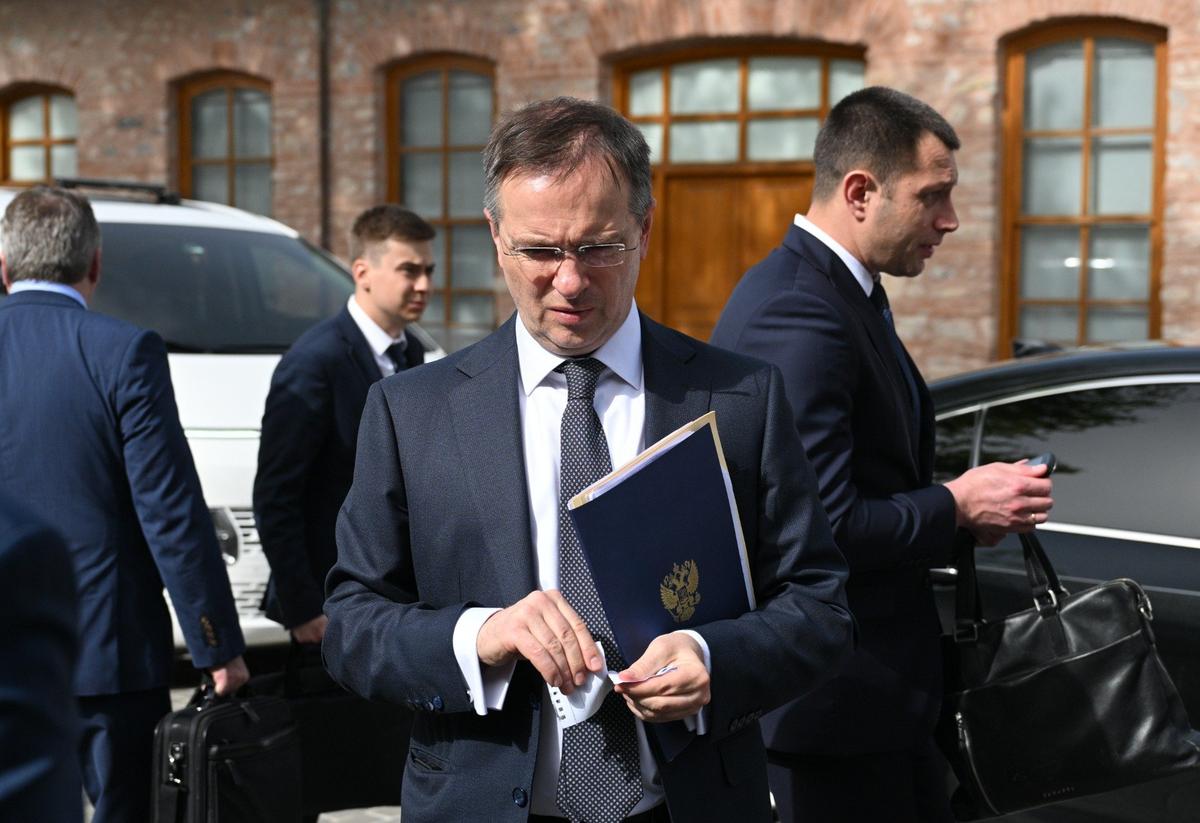 Помощник президента РФ Владимир Мединский после заявления российской делегации по итогам переговоров России и Украины. Фото: Рамиль Ситдиков / POOL / ТАСС