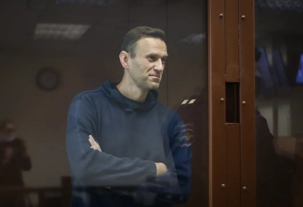Алексей Навальный в зале суда. Фото: EPA