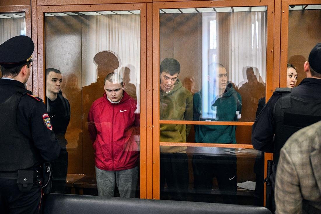 Оглашение приговора по делу Анастасии Молчалиной, Данилы Ямскова, Никиты Булгакова, Романа Яковца, Станислава Хамидулина, обвиняемых в поджоге вертолета в столичном аэропорту «Остафьево». Фото: Иван Водопьянов / Коммерсантъ