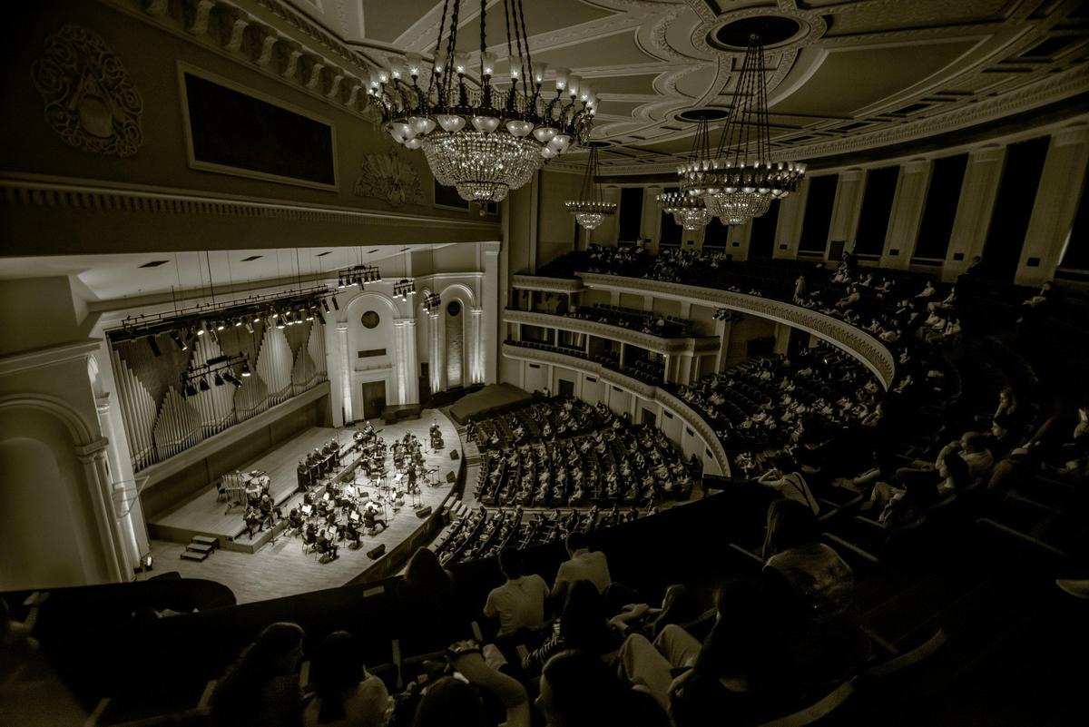 Концерт с участием филармонического оркестра и мужского хора «Сагмосергу» в концертном зале им. А. Хачатуряна. Фото: Гарегин Агабекян