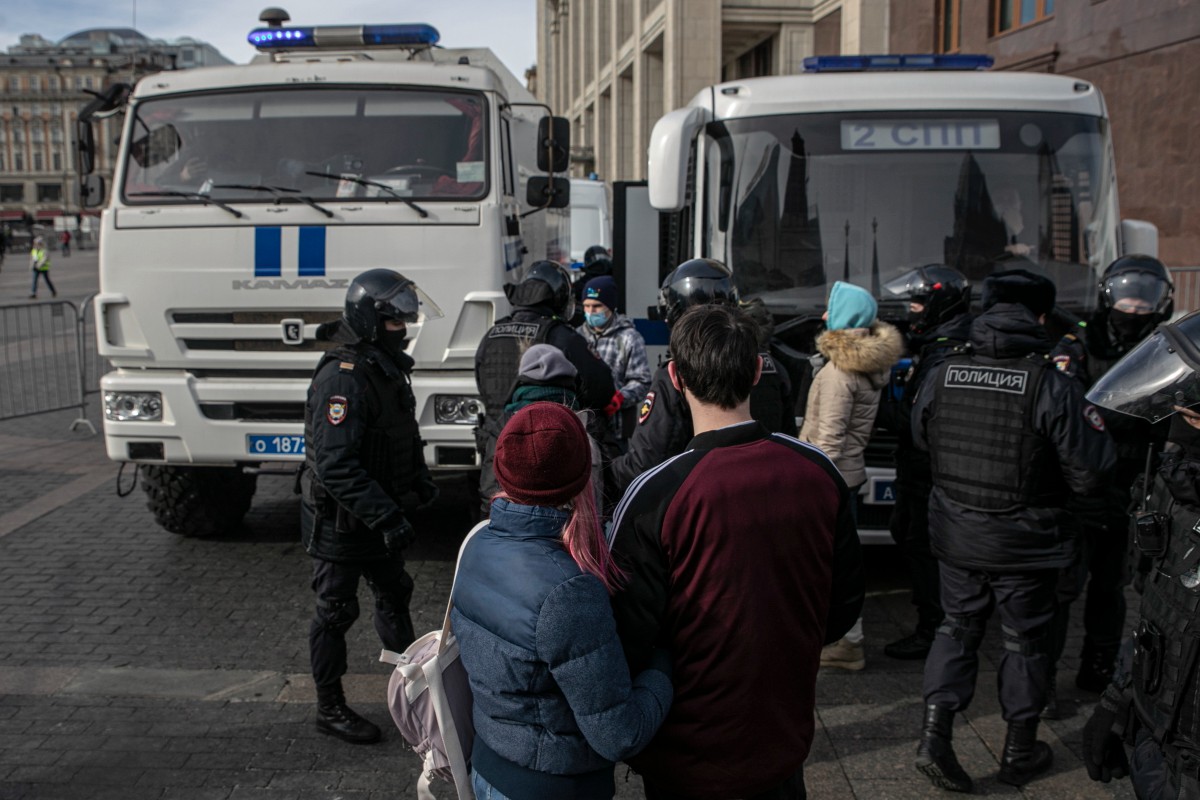 Студенты на митингах против спецоперации России на Украине. Фото: Влад Докшин / «Новая газета»