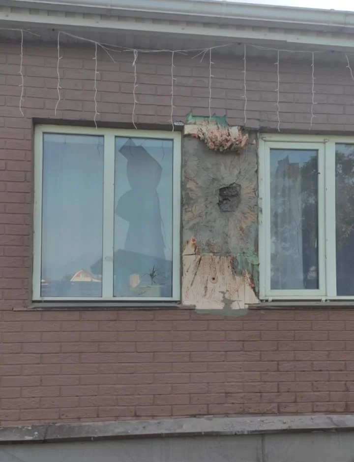 Поврежденный дом после марша ЧВК «Вагнер». Фото: bloknot-voronezh.ru