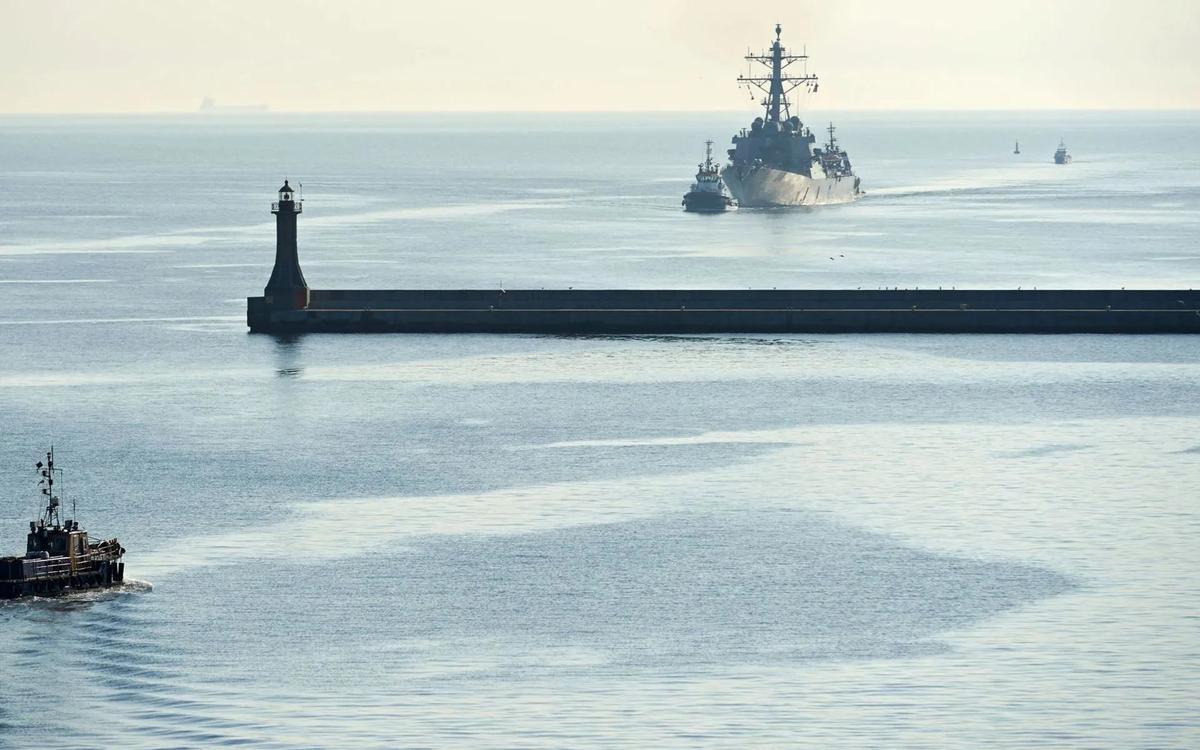 НАТО дрейфует в Черное море