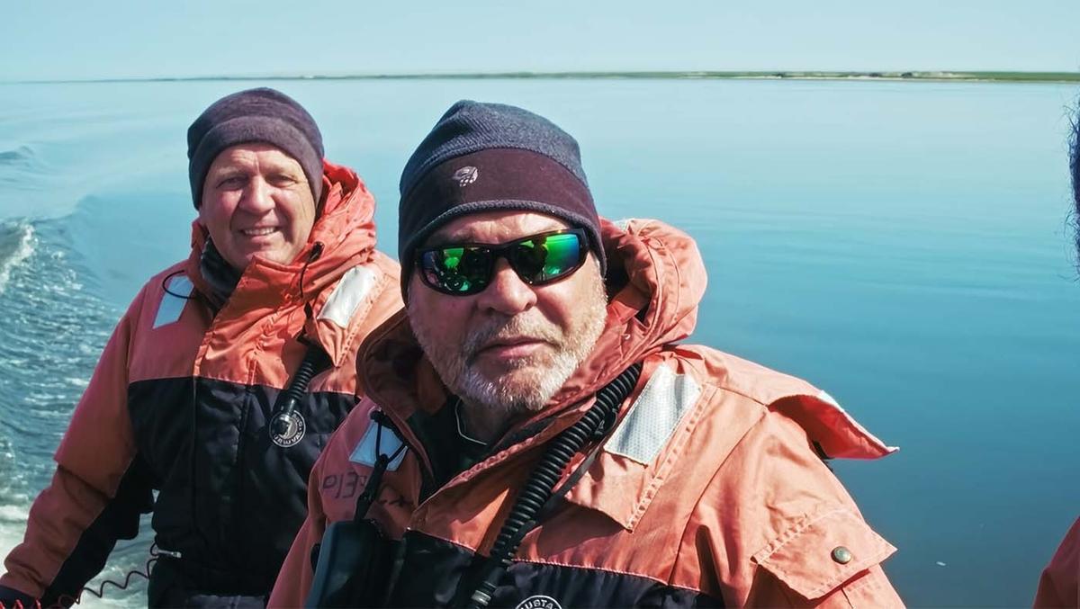 Кадр из фильма «О людях и китах»