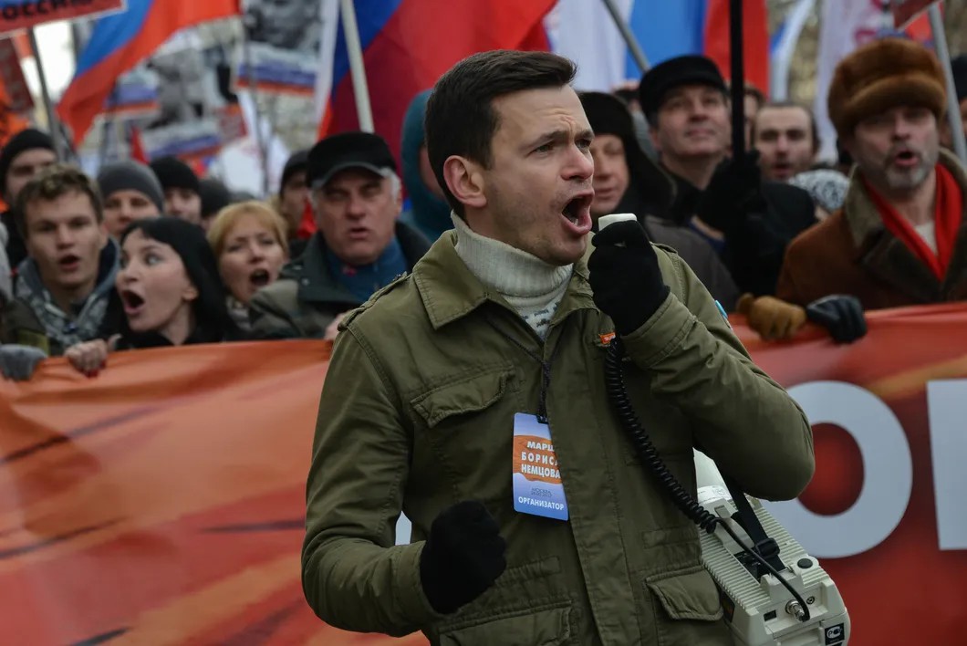 Илья Яшин на марше памяти Бориса Немцова в 2017 году. Фото: Виктория Одиссонова / «Новая газета»