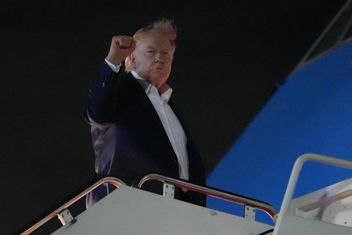 Дональд Трамп отправляется на саммит G7. Фото: AP / TASS