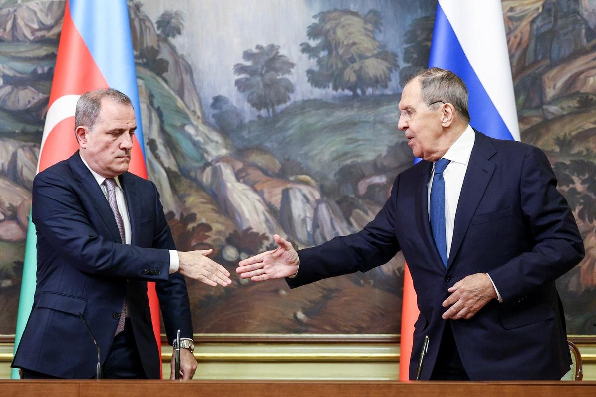 Переговоры глав МИД РФ Лаврова и Азербайджана Байрамова. Фото: Сергей Булкин / ТАСС