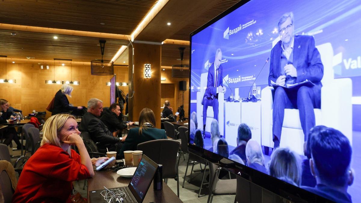 Кокошником по европам