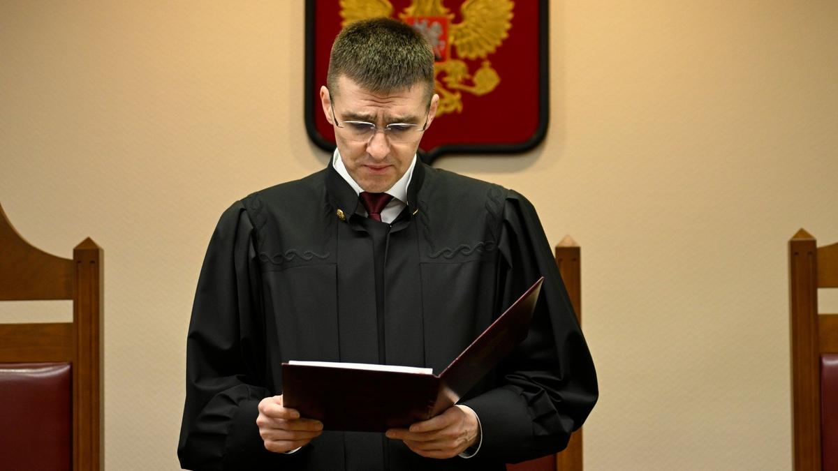 Геи, бесы и Навальный