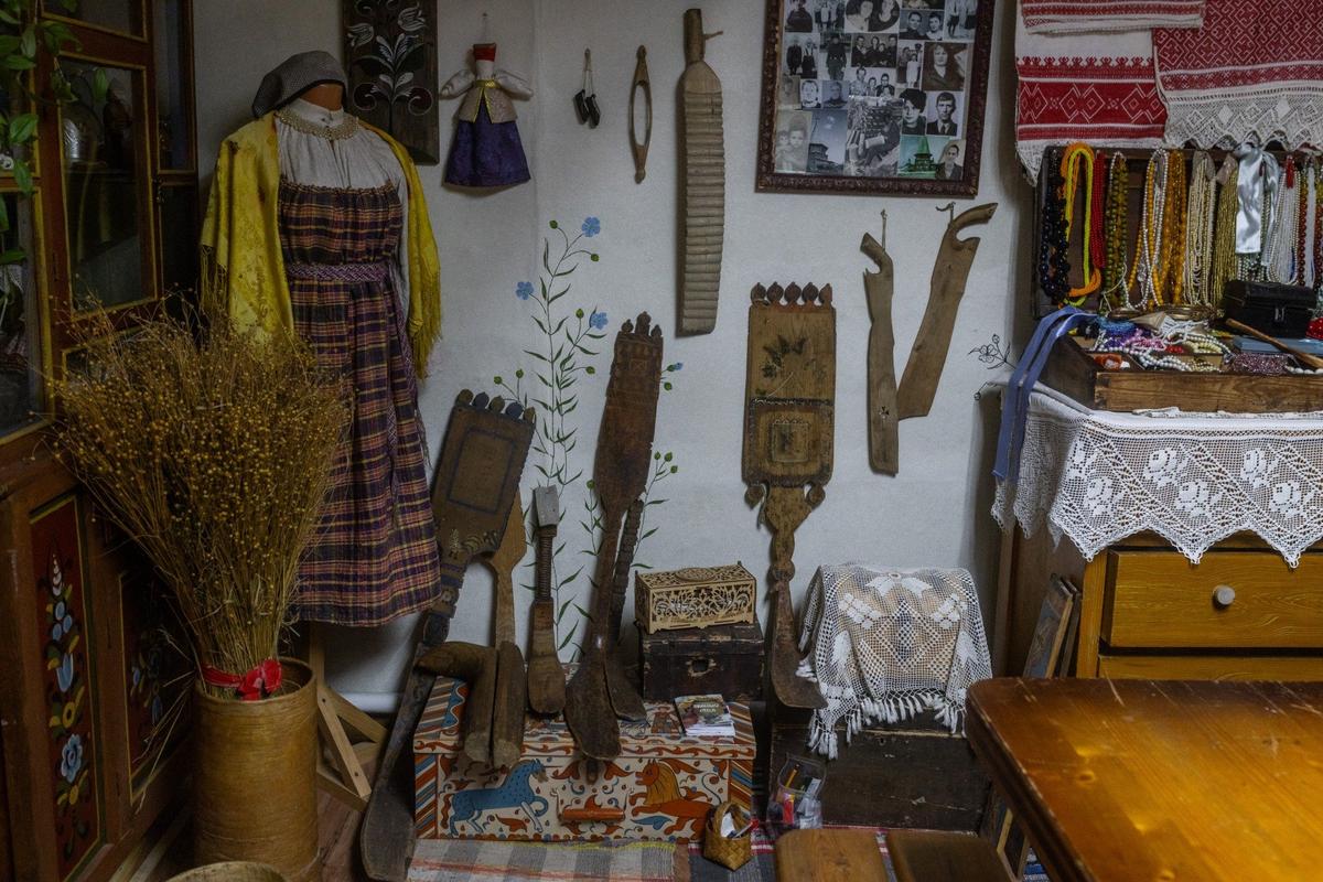 Интерьер музея «Деревенька на Виледи». Фото: Алексей Душутин / «Новая газета»