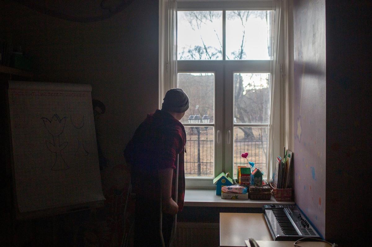 Толик в хосписе. Апрель 2017 года. Фото: Алексей Душутин / «Новая газета»