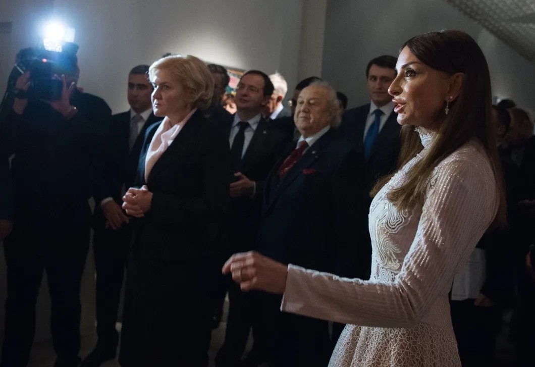 Мехрибан Алиева (на фото справа) стала вице-президентом Азербайджана. Фото: РИА Новости