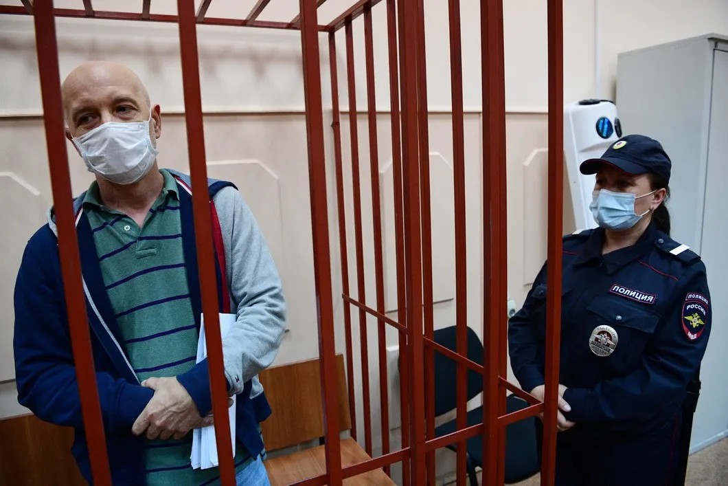 Эмбриолог Тарас Ашитков в Басманном суде. Фото: РИА Новости
