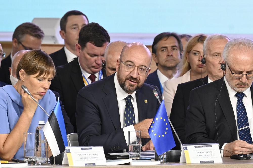 Председатель Европейского совета Шарль Мишель (в центре) на форуме «Крымской платформе». Фото: president.gov.ua