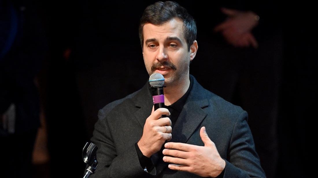 Читать эпоху между строк