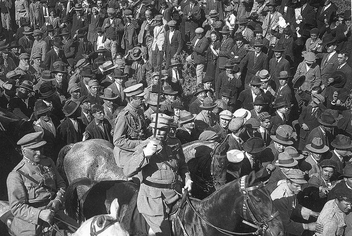 Военный переворот 1926 года привёл к власти Гомиша да Кошту и положил начало национальной диктатуре. Фото: Википедия