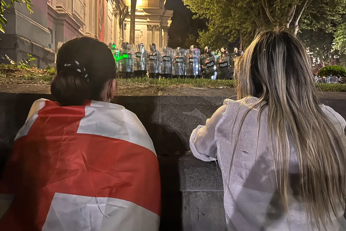 Участники акции протеста против законопроекта об иноагентах. Фото: Михаил Егиков / ТАСС