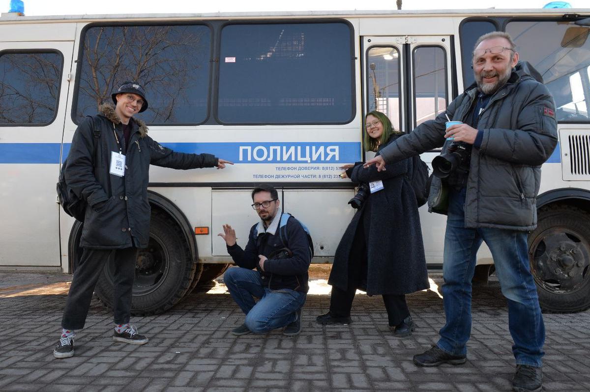 Журналисты после освобождения. Фото: Андрей Бок / для «Новой»