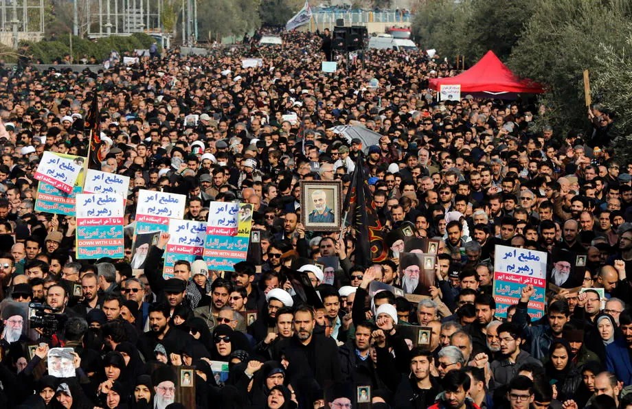 Массовые протесты в Иране после известия об убийстве генерала Сулеймани. Фото: EPA
