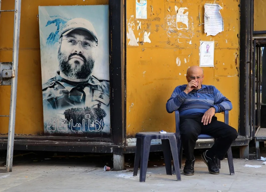 Портрет Имада Мугния в Ливане. Фото: AP / TASS