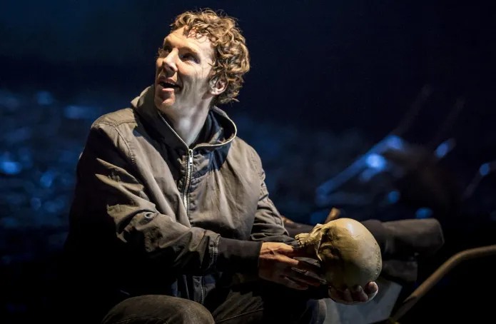 Камбербэтч-Гамлет