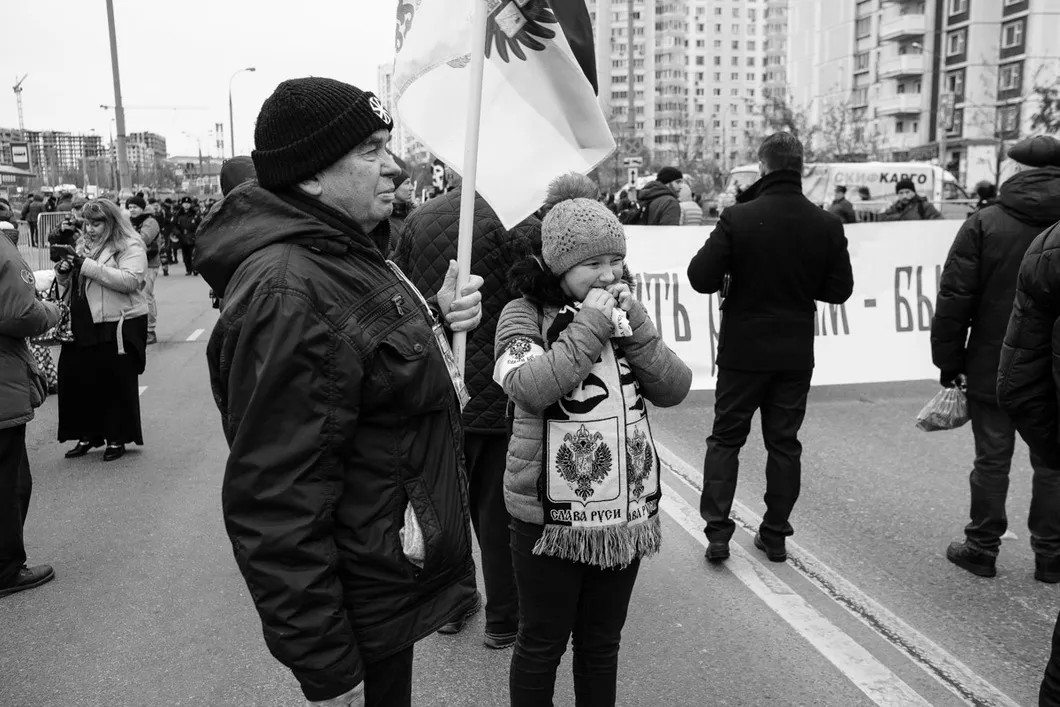 Участники «Русского марша» перед началом шествия. Фото: Антон Карлинер, специально для «Новой газеты»