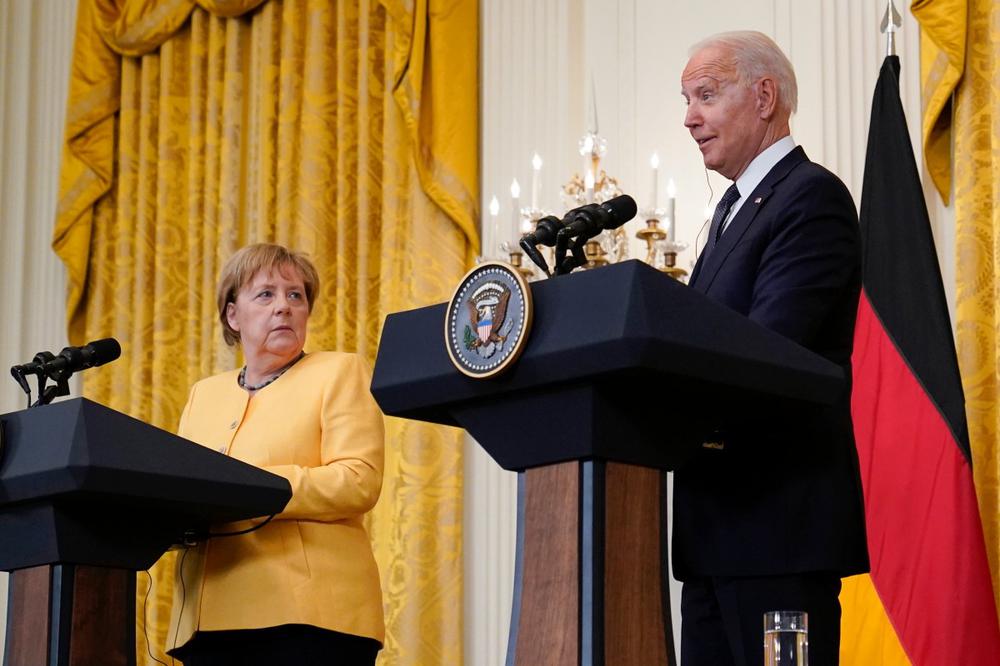 Переговоры Ангелы Меркель и Джо Байдена в Вашингтоне, 16 июля 2021 года. Фото: Susan Walsh / AP / TASS