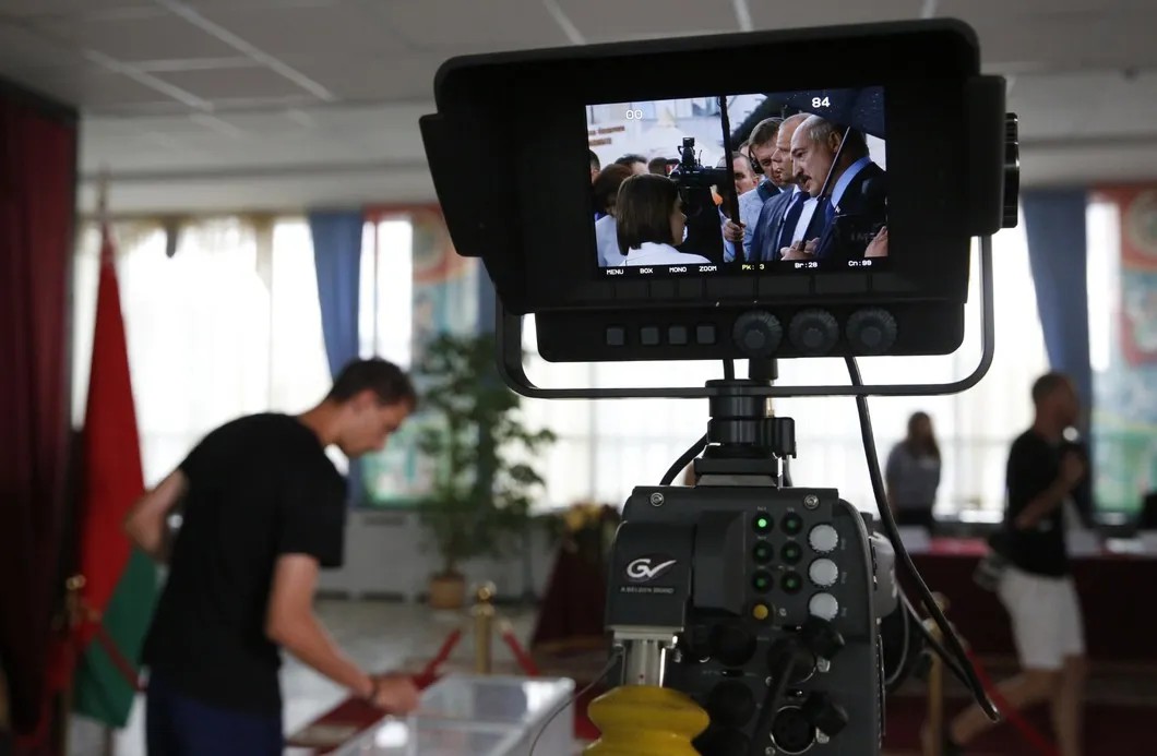 Александр Лукашенко общается с журналистами в день голосования 9 августа. Фото: ЕРА