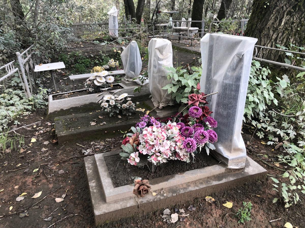 Кладбище в Пикалеве. Фото: Ирина Тумакова / «Новая газета»