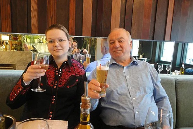 Сергей Скрипаль и его дочь. Фото из социальных сетей.