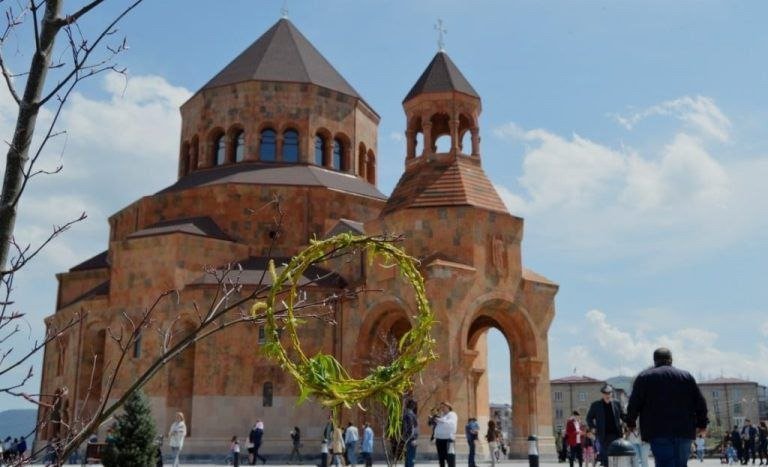 Вербное воскресенье (Цахказард — «Украшенный цветами») в Армении. Фото: yerevan.today