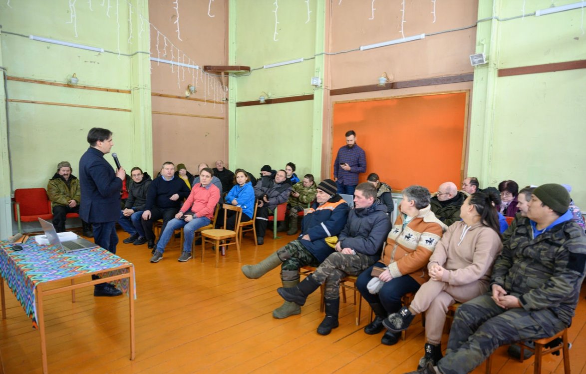 Встреча с жителями Ловозерского района в 2024 году. Фото: kolmozer.ru
