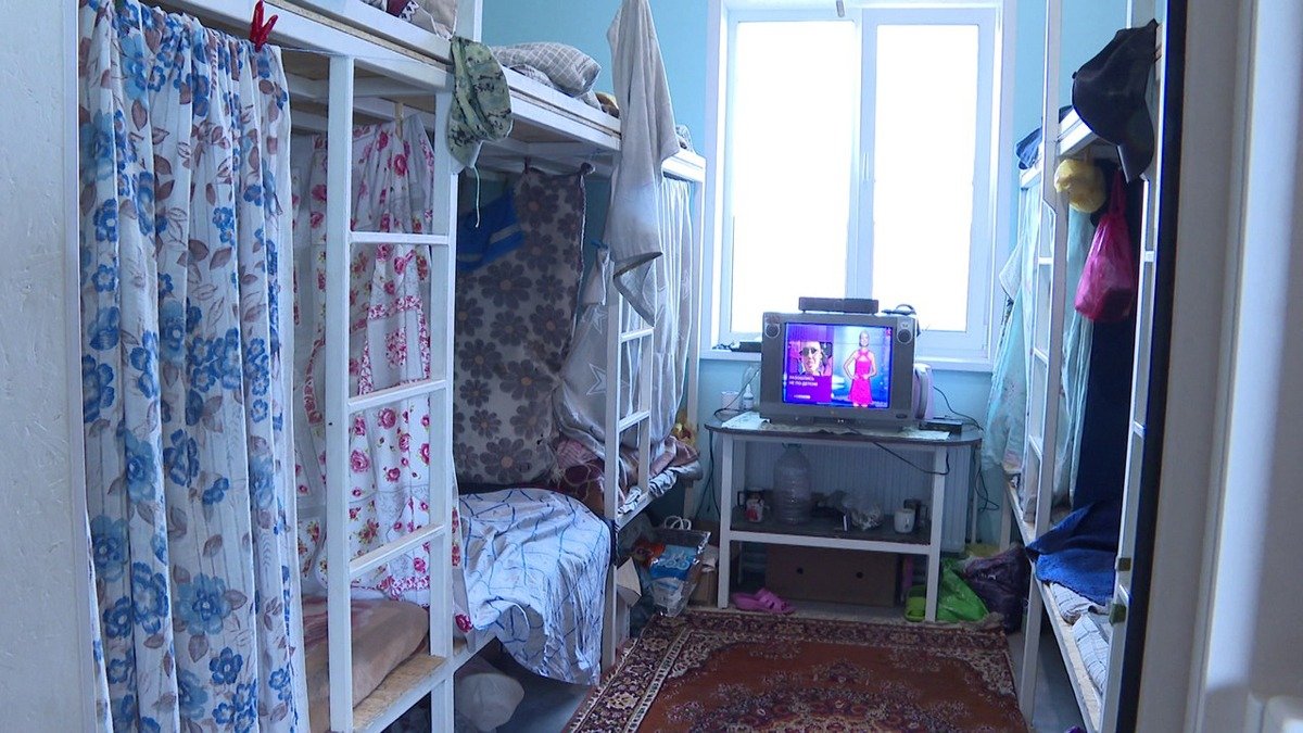 Место проживания заточенных работников в Воронежской области. Фото: «Вести Воронеж»