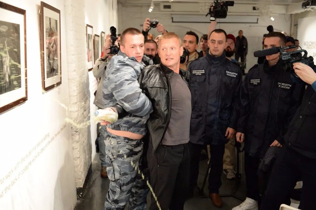 Владимир Петрунько задержан во время нападения на фотовыставку