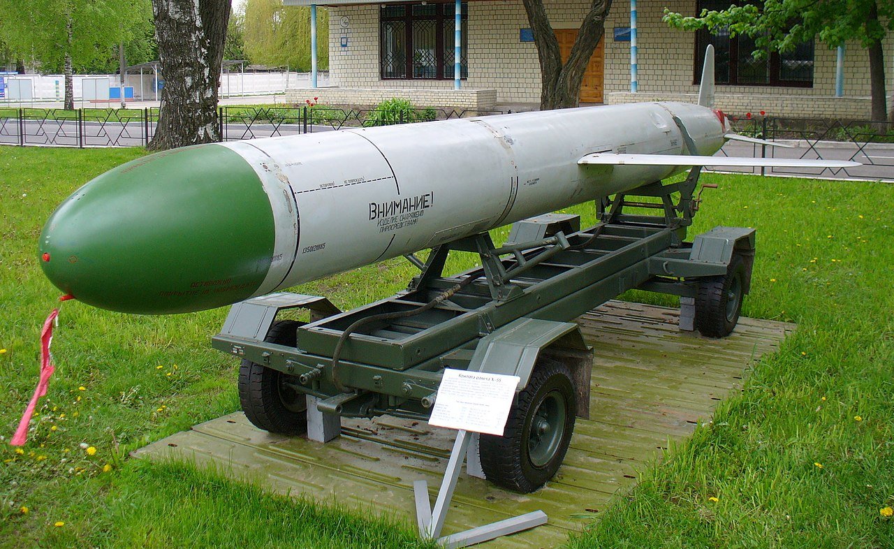 Макет ракеты X-55