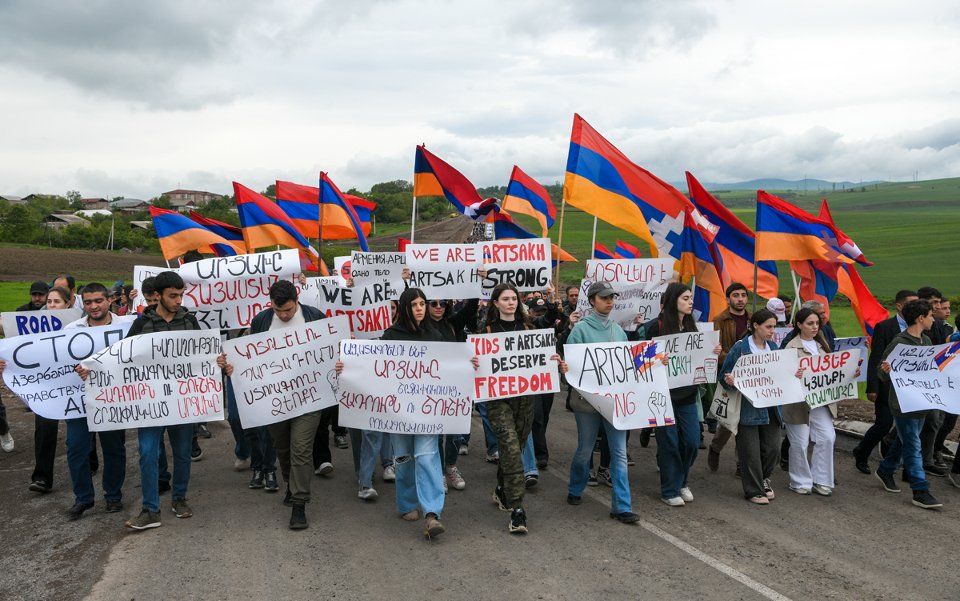 20 мая 2023 года. Сюникская область. Участники протестной акции на армянско-азербайджанской границе. Фото: Александр Патрин / ТАСС