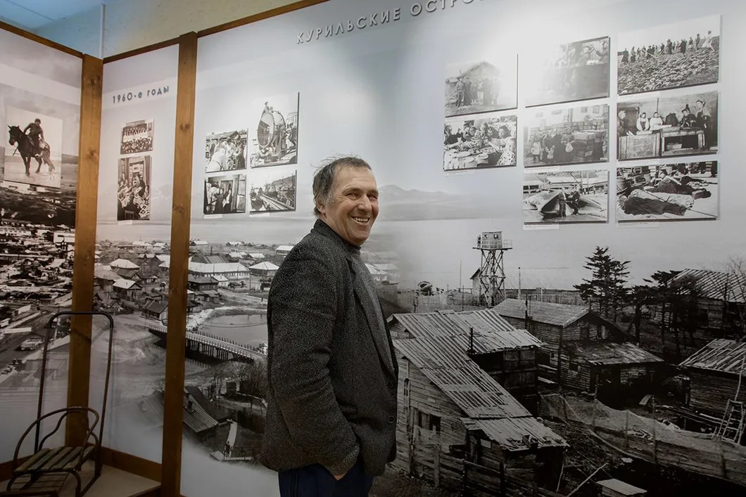 Валерий Авдеев родился на Кунашире в 50-х годах, был рыбаком, а сейчас работает в краеведческом музее Южно-Курильска. Фото: Анна Артемьева / «Новая»