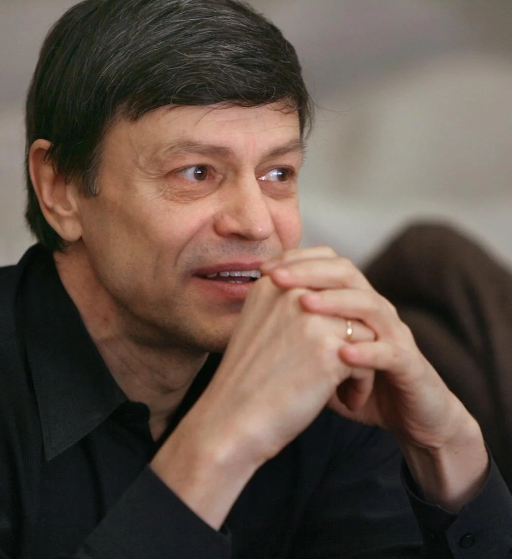 Михаил Бычков на пресс-конференции перед прогоном спектакля «Человек, зверь и добродетель». Фото: Дмитрий Лекай / Коммерсантъ 