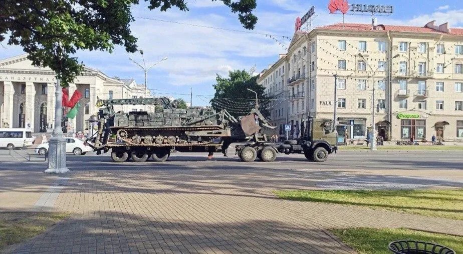 БАТ-2 на улицах Минска. Фото из соцсетей