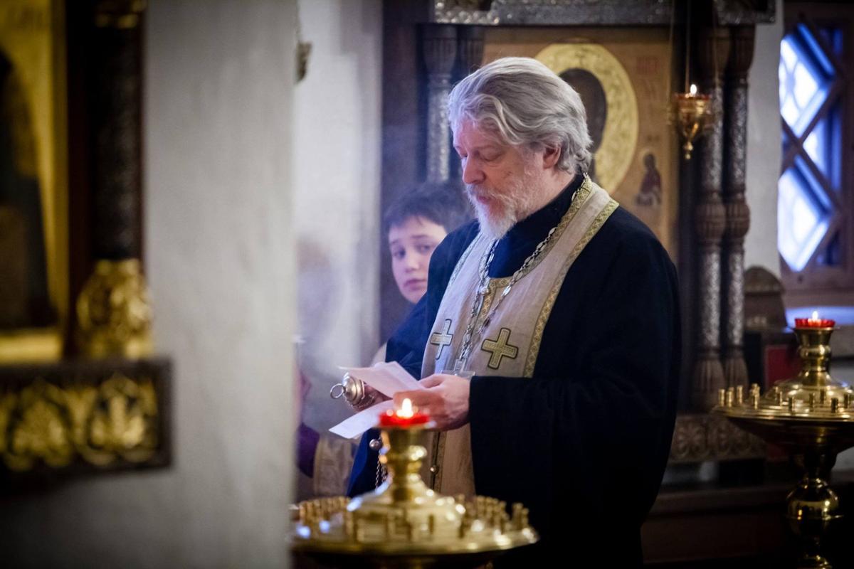 Панихида памяти детей хосписа в храме Троицы. Фото: соцсети