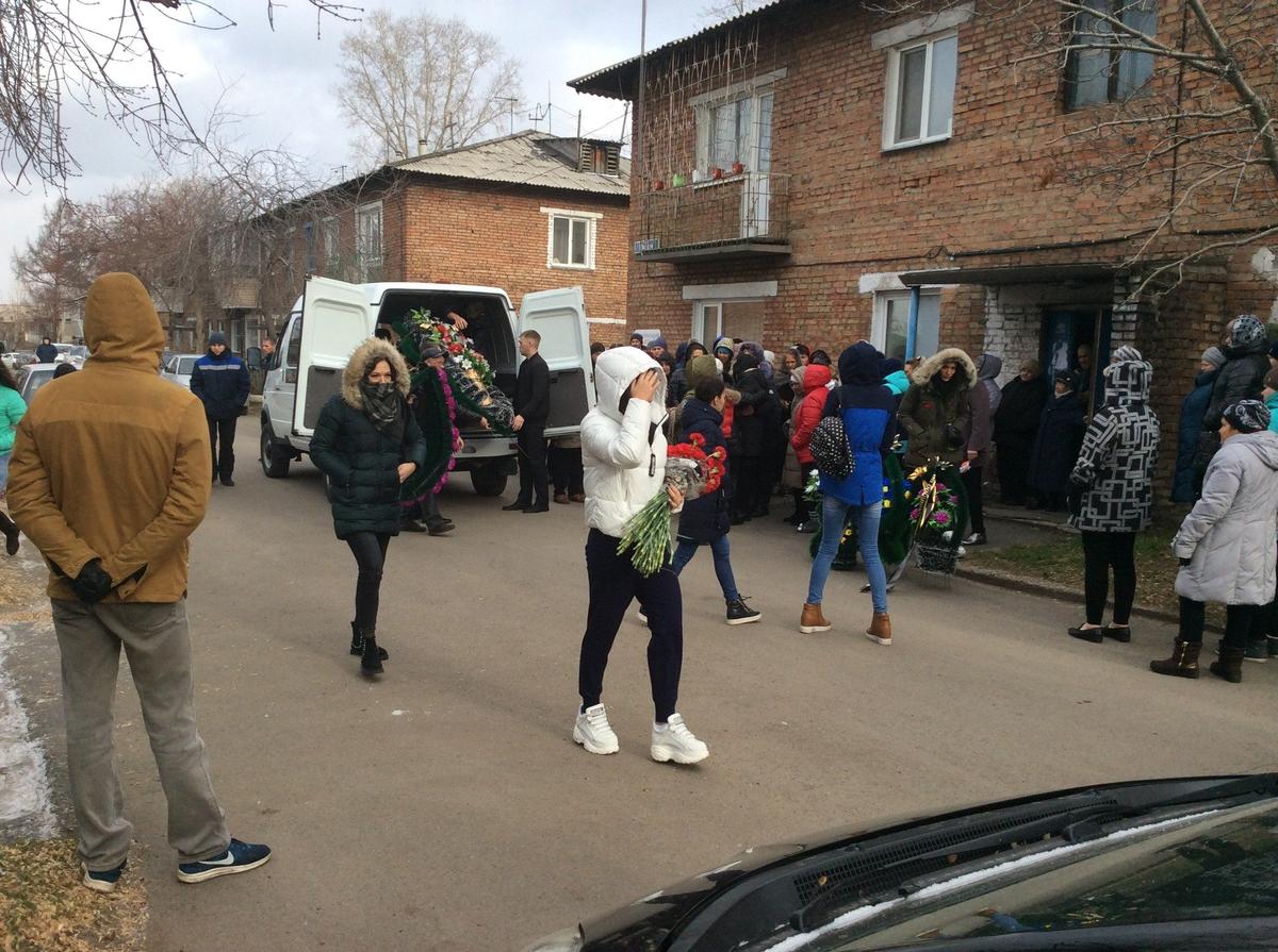 14 Осень 2018 года. Похороны 7-летнего Артема. Березовка. Фото: Алексей Тарасов / «Новая газета»