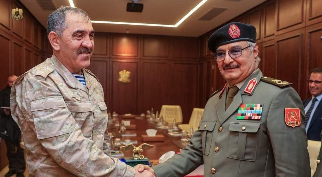 Юнус-Бек Евкуров на встрече с ливийским генералом Хафтаром. Фото: ливийские официальные источники