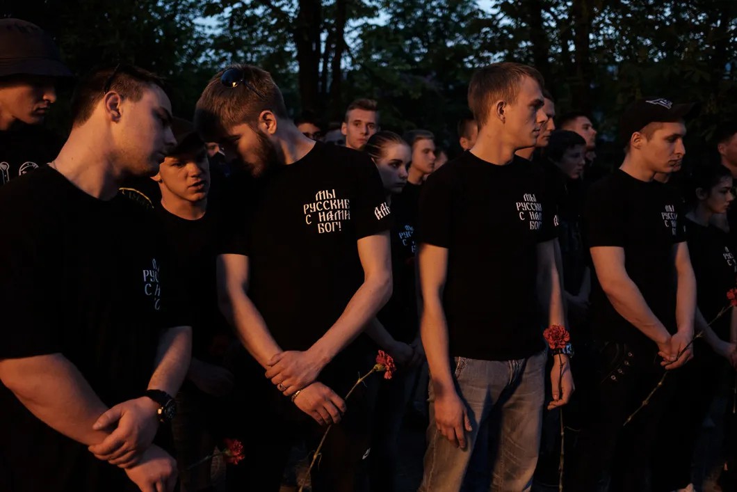 Представители молодежной организации «Народная Армия Донбасса» во время памятного вечера, посвященного памяти погибших 2 мая 2014 года в Одессе. Фото: Антон Карлинер