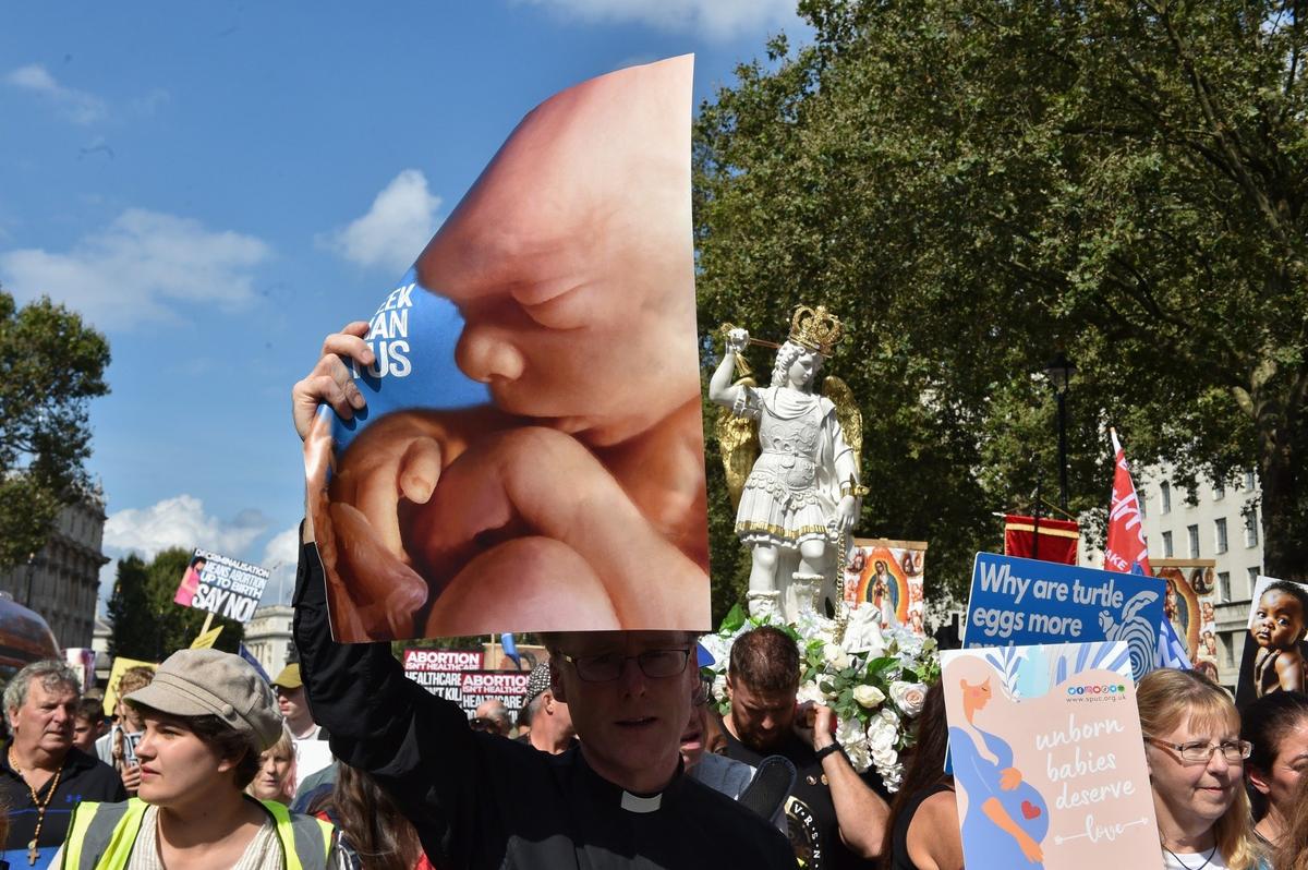 Митинг против абортов в Лондоне, 2023 год. Фото: Zuma / TASS