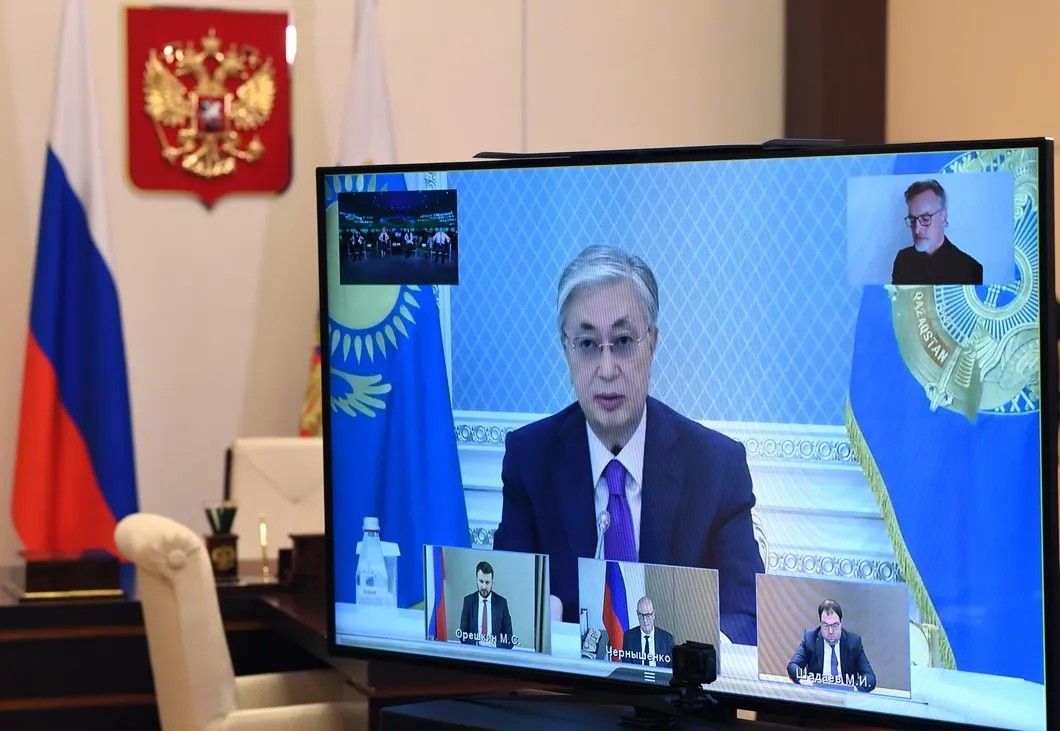 Президент Казахстана Касым-Жомарт Токаев и участники международной онлайн-конференции по искусственному интеллекту. Фото: РИА Новости