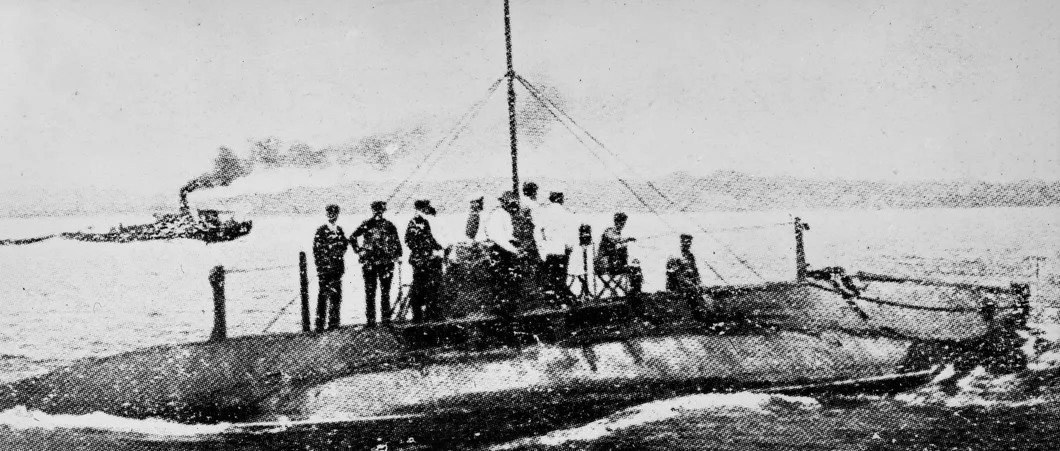 Подводная лодка «Сомъ». Репродукция фотографии 1904 года. Фото: РИА Новости