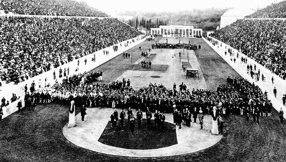 Открытие первых Олимпийских игр 1896 года в Афинах на Панафинейском стадионе. Фото: википедия